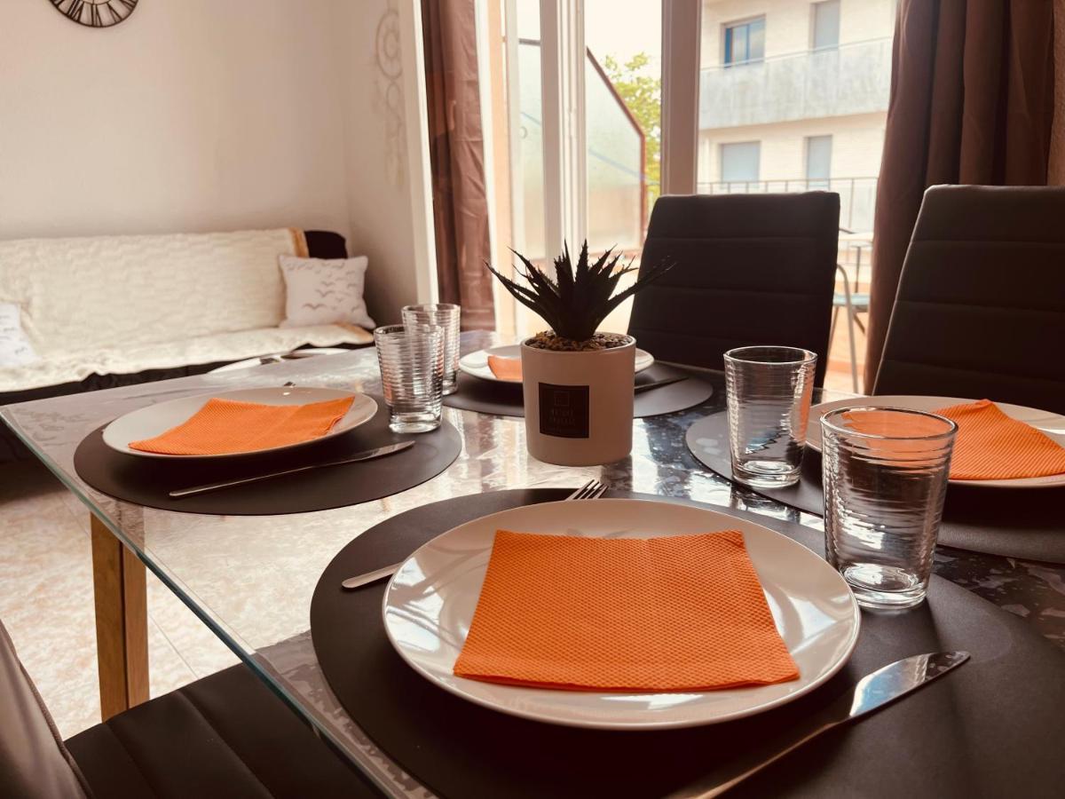 Apartament Al Centre Ideal Parelles A بلاتجا ذارو المظهر الخارجي الصورة