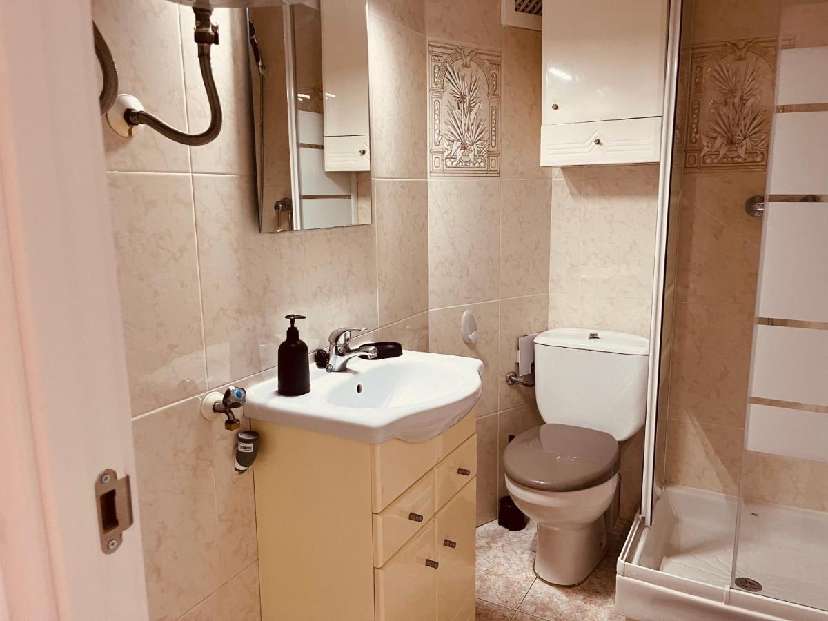 Apartament Al Centre Ideal Parelles A بلاتجا ذارو المظهر الخارجي الصورة